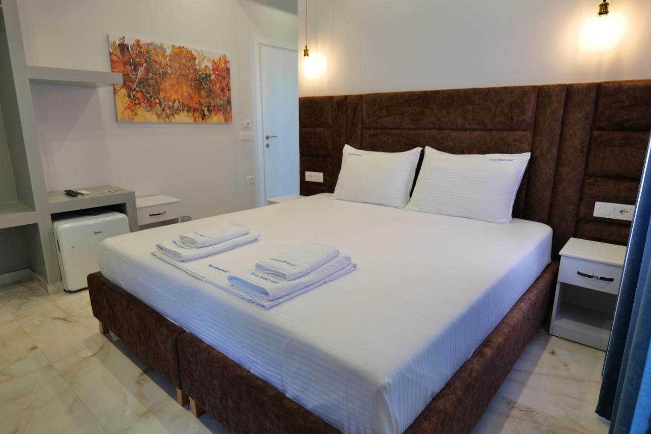 3 Islands 2 Hotel Εξαμίλιο Εξωτερικό φωτογραφία